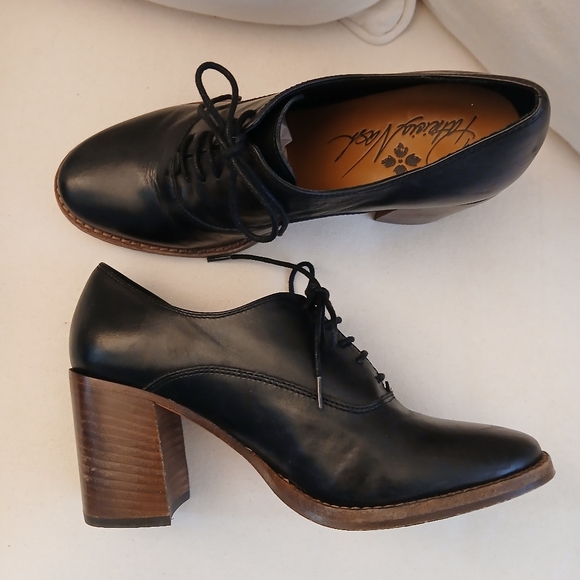PATRICIA NASH ""ANNA"" OXFORD HEELS - Picture 4 of 12